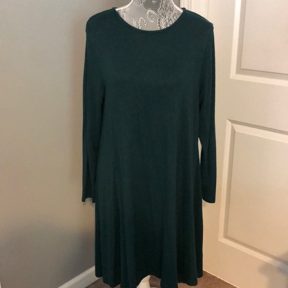 Dark green dress